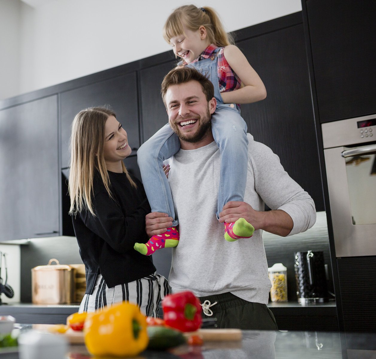familia-alegre-cocina.jpg